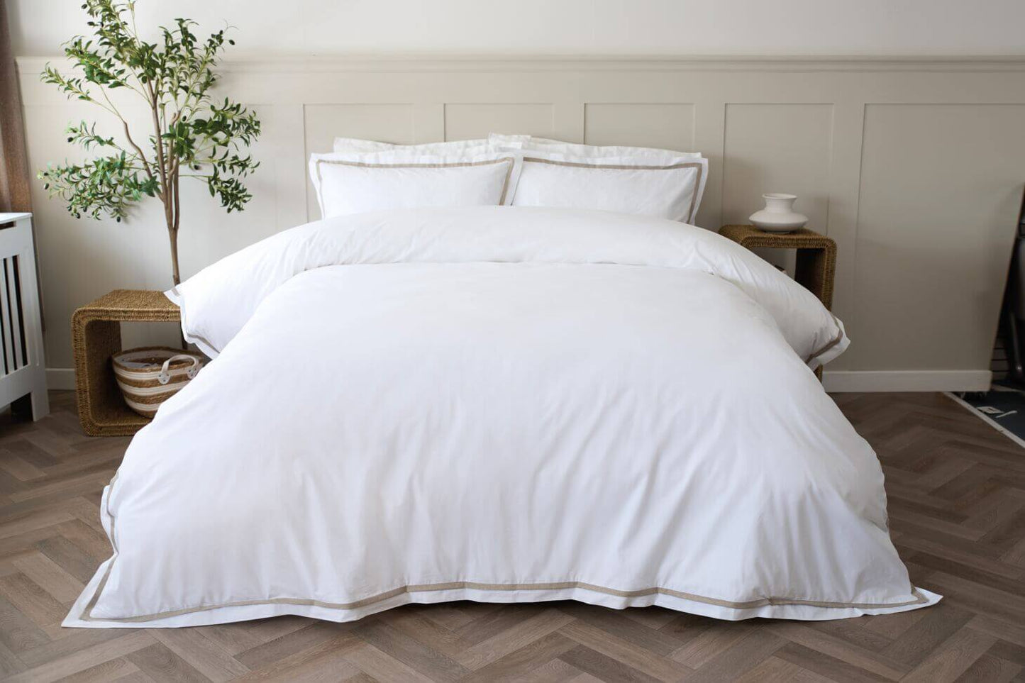 Aarie Duvet Set