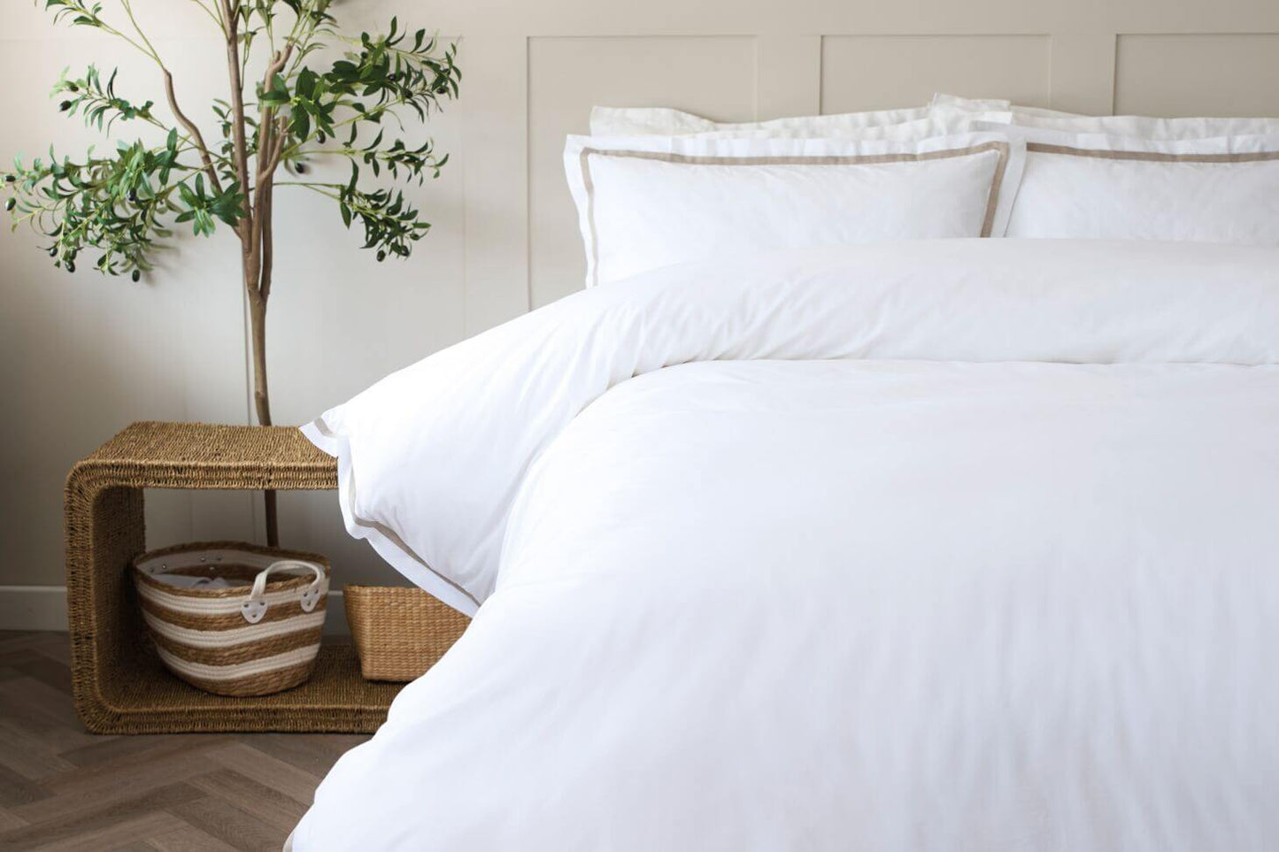 Aarie Duvet Set