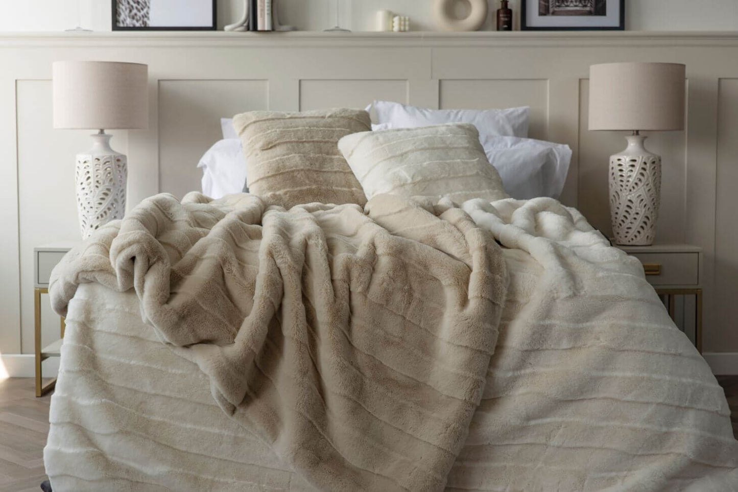 Snow & Oatmeal Alaska Throws