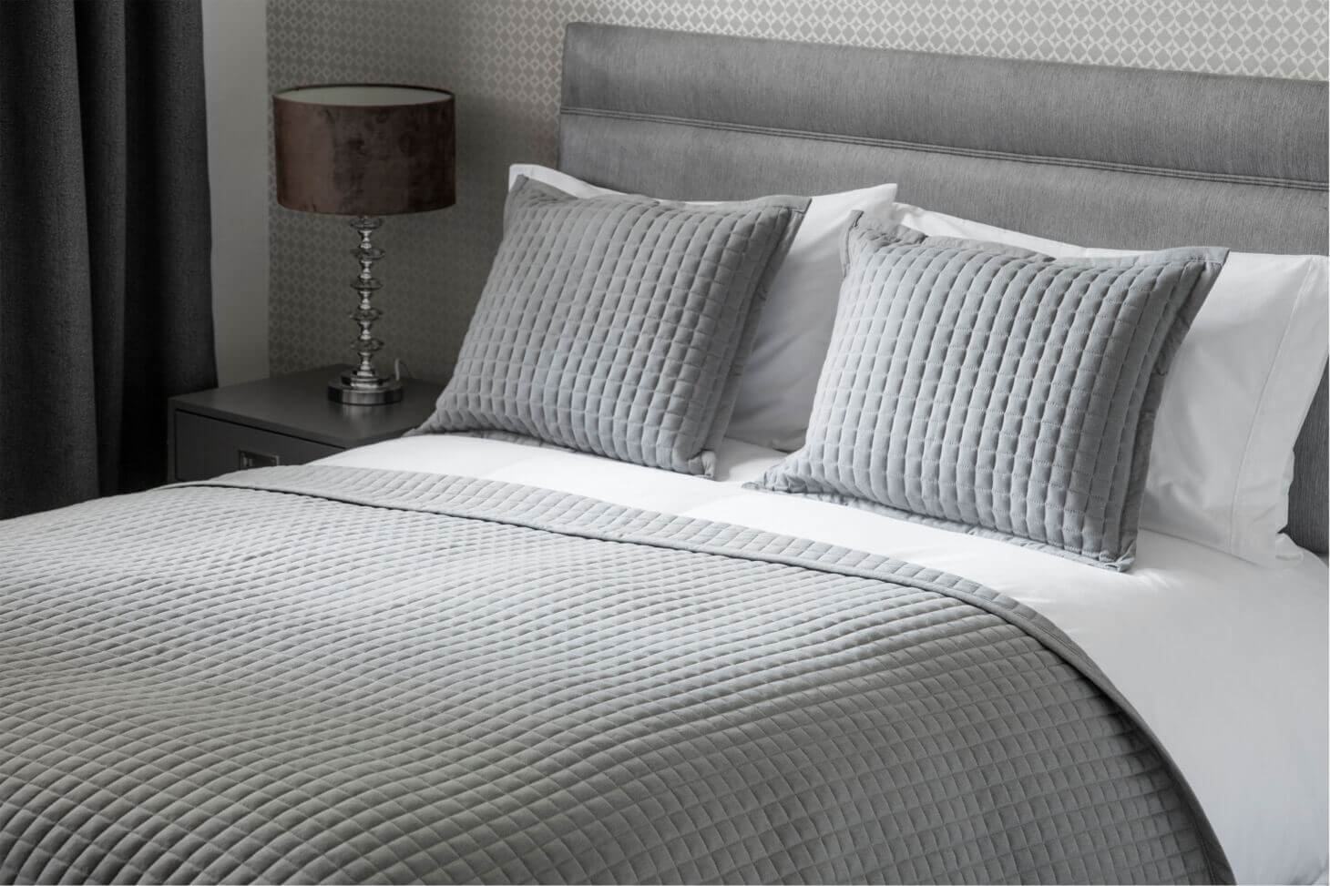Crompton Throw - Grey