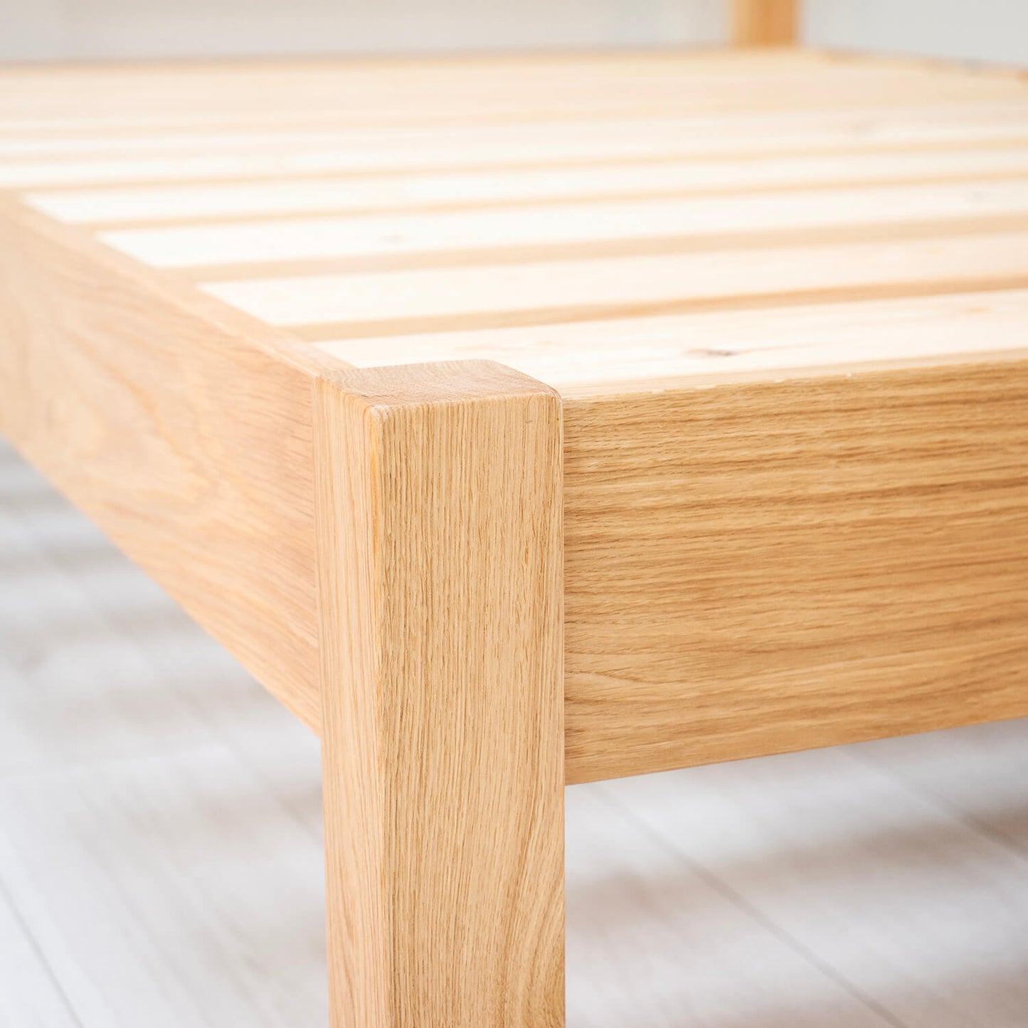 Live Edge Oak Bed Frame 01 - Light - Square Legs
