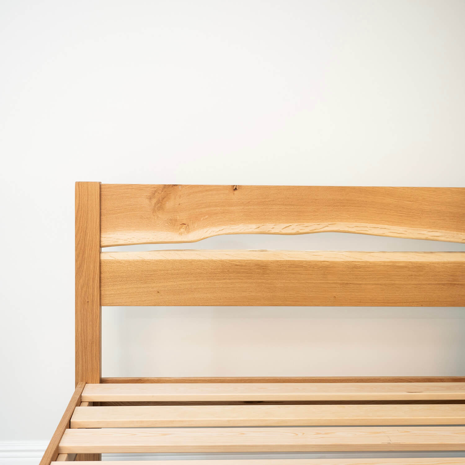 Live Edge Oak Bed Frame 01 - Light