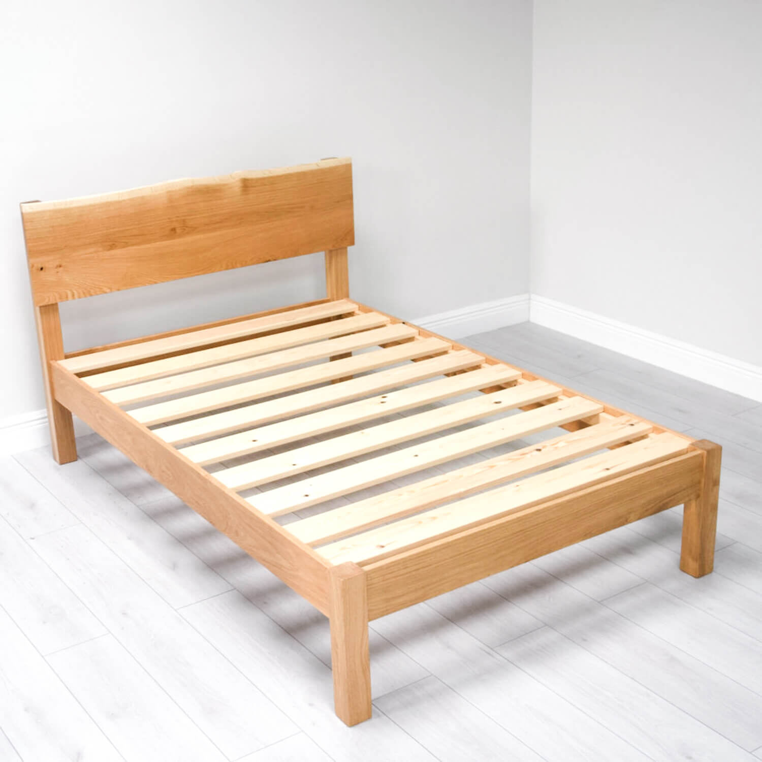 Live Edge Oak Bed Frame 02 - Light